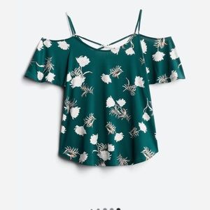 Kaileigh valette cold shoulder top